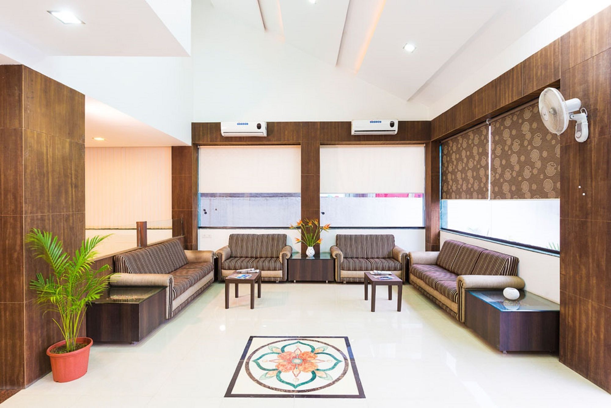 Hotel Shirdi Sai Wada Exterior foto